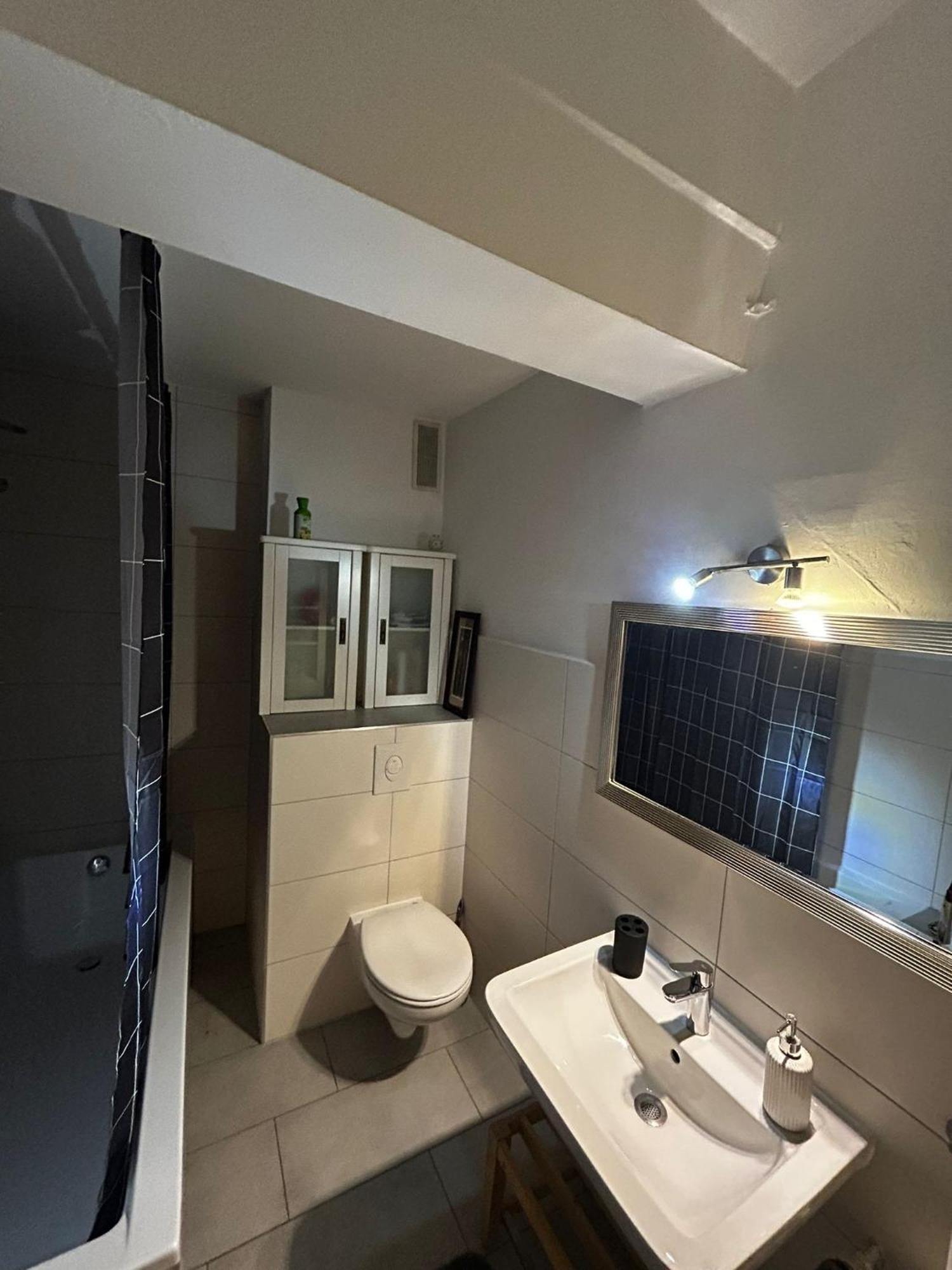 4 Min Naehe Von Hbf Und Dom Mit Garten ,balkon & Office * Cologne